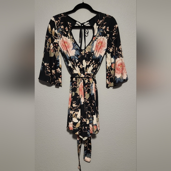 Blackmilk Koson Flowers Kimono Playsuit - Limited M - Picture 4 of 7